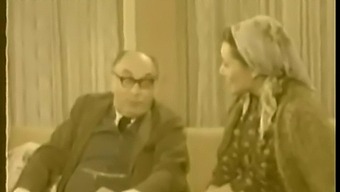 Leidenschaftlicher Kuss Eines Sinnlichen Türkischen Paares Im Jahr 1979