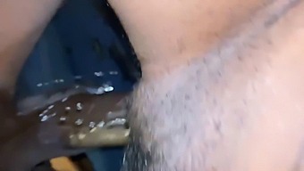 Nevlastní Bratr Svádí Matku Svého Přítele Při Vyřizování Pochůzek.