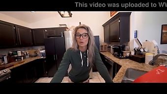 Svůdný Výkon Mandy Rhea Jako Mé Přítelkyně V Prvním Díle Wca