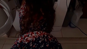 Aku Ketahuan Dan Kakak Tiriku Muncrat Di Pantatku Dengan Marceross