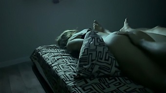 Pomáhám Milenci Mého Přítele Dosáhnout Vyvrcholení