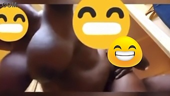 Babička Jenkins Zažívá Intenzivní Anální Potěšení A Třese Svými Velkými, Nekontrolovanými Kozy